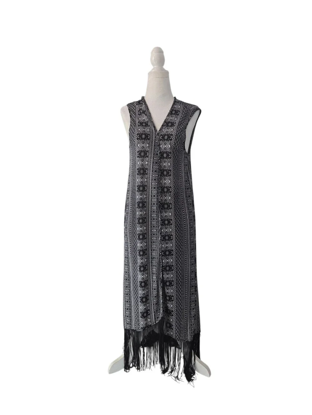 Rue 21 Vest/Kimono with Fringe Black size Medium